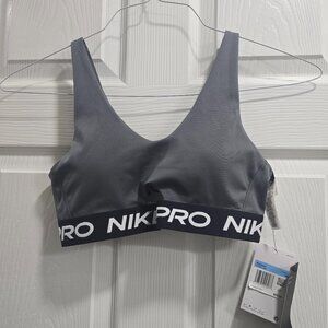 NWT Nike Pro Womens Sports Bra Training Medium Support Grey Swoosh Gym Medium